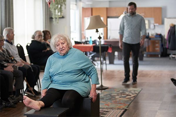 Des représentations théâtrales pour prévenir la manipulation et la fraude amoureuse chez les aînés. 